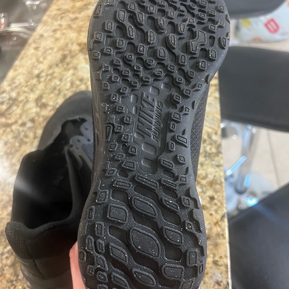 Used maybe 3 times , in great condition, laces included black .